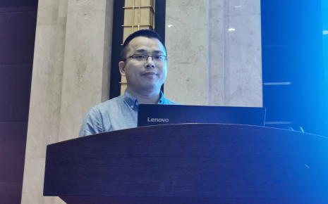 双腿中间被吸到发软的感觉