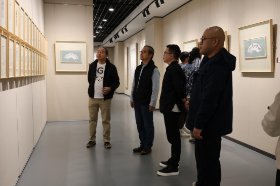 双腿中间被吸到发软的感觉