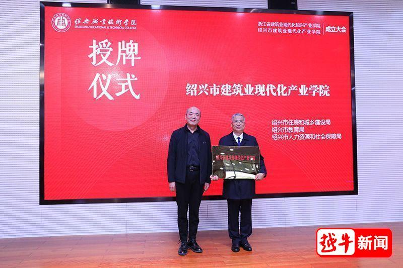 双腿中间被吸到发软的感觉