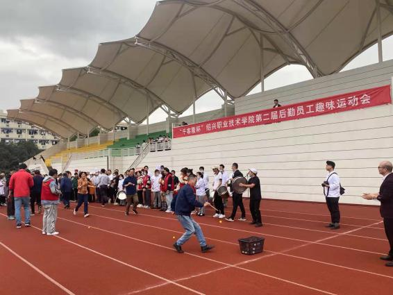 双腿中间被吸到发软的感觉