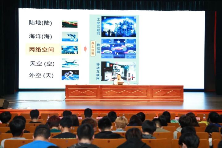 双腿中间被吸到发软的感觉