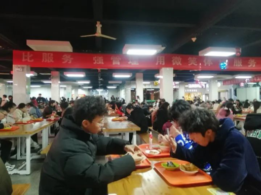 双腿中间被吸到发软的感觉